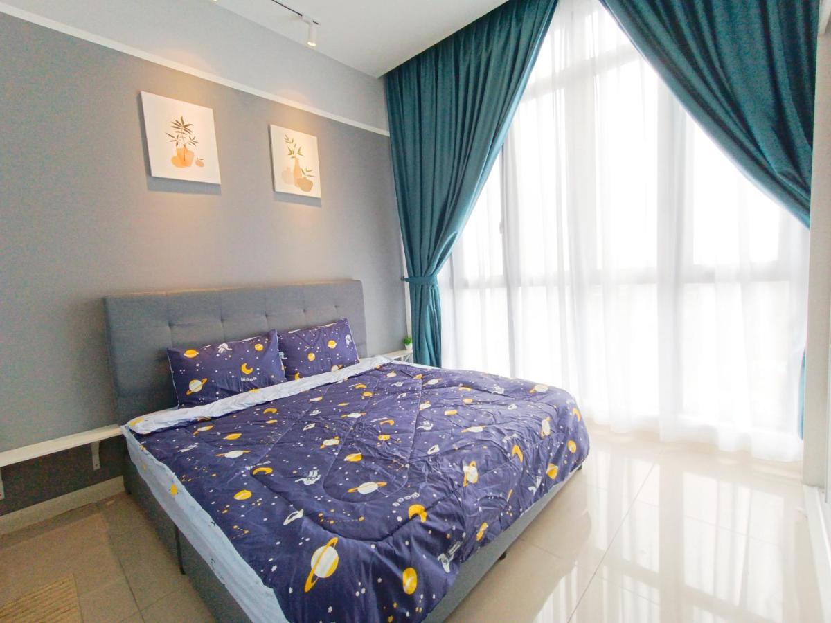 Medini D'Pristine, 3 Min Walk To Legoland, Netflix By Hint Homestay Нусаджайя Экстерьер фото