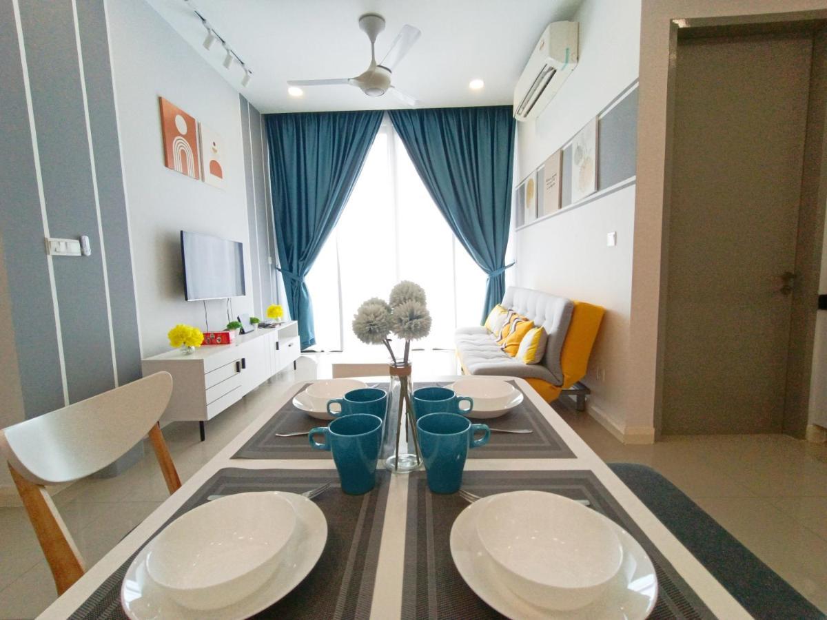 Medini D'Pristine, 3 Min Walk To Legoland, Netflix By Hint Homestay Нусаджайя Экстерьер фото