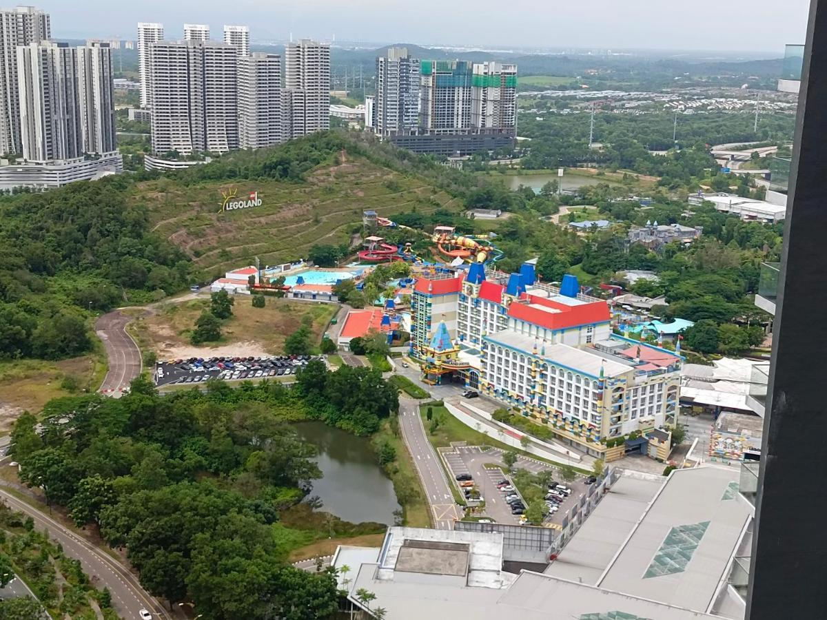 Medini D'Pristine, 3 Min Walk To Legoland, Netflix By Hint Homestay Нусаджайя Экстерьер фото