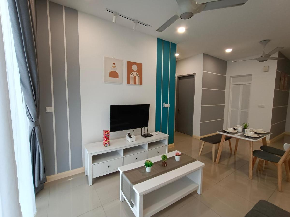 Medini D'Pristine, 3 Min Walk To Legoland, Netflix By Hint Homestay Нусаджайя Экстерьер фото