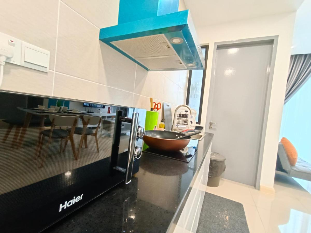 Medini D'Pristine, 3 Min Walk To Legoland, Netflix By Hint Homestay Нусаджайя Экстерьер фото