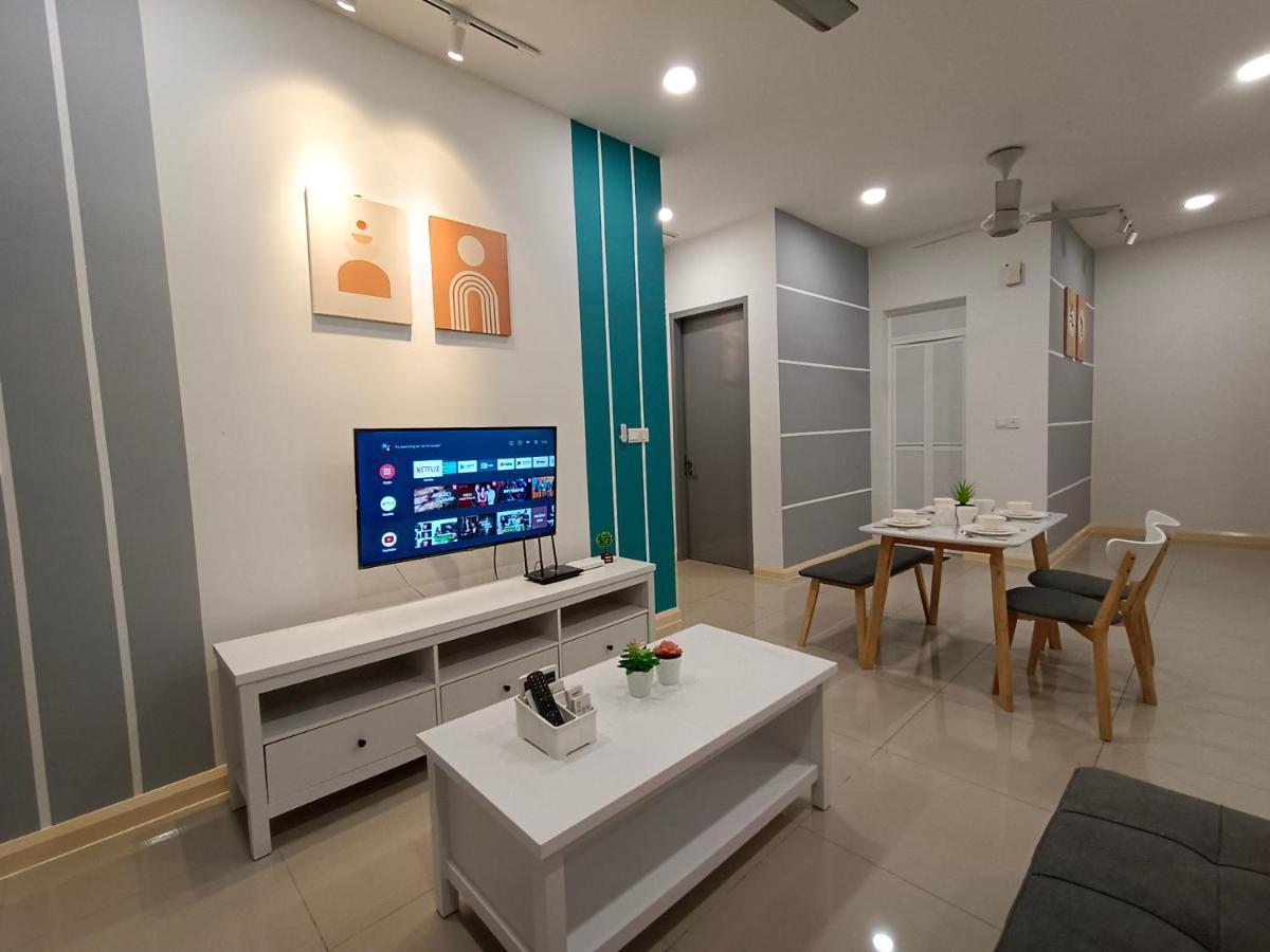 Medini D'Pristine, 3 Min Walk To Legoland, Netflix By Hint Homestay Нусаджайя Экстерьер фото